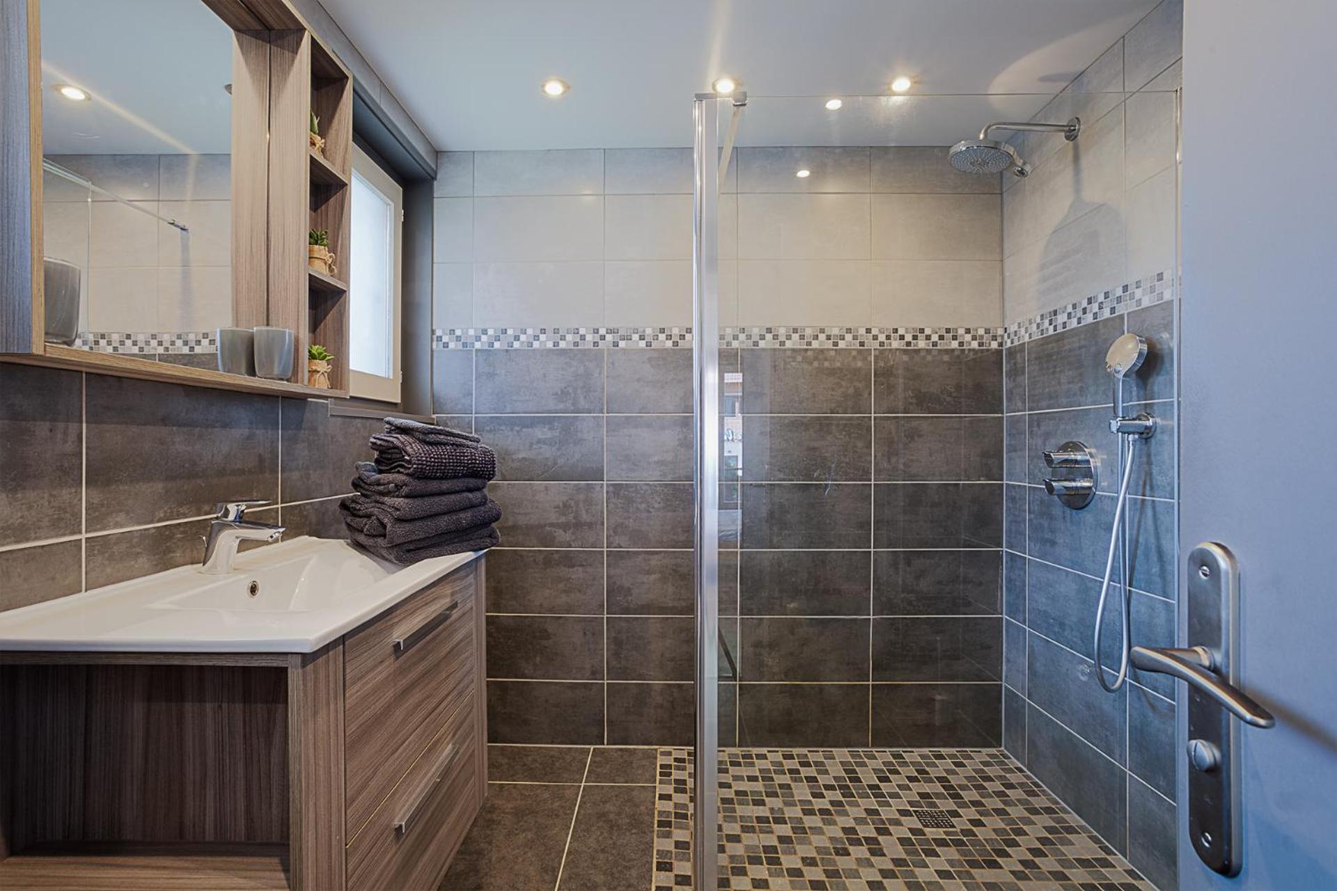 Chalet Les 4 Saisons - Ski, Parking Et Jardin Abondance エクステリア 写真